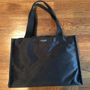 Classic kate spade shoulder bag